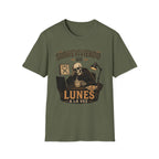 "Sobreviviendo un Lunes a la Vez" T-Shirt