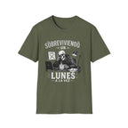 Sobreviviendo Un Lunes  BW T-Shirt
